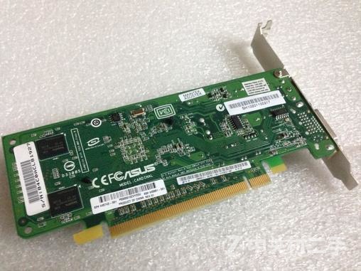 只要您的主板有PCI-E插槽就可以用,有大小挡板,大机箱小机箱都可以用 联系人:邓江川 电话:15018729059 大量到货!特价销售! 8400GS 真实256M共享512M!100%全新库存,100%原装卡,请放心购买。请不要去拿那些维修的显卡比较! 此卡真实板载256显存,直接共享512MB的海量显存,不用设置就是512MB绝对超值,看电影更爽,高清解码1080P电影,让你在家里也可以欣赏到电影院里的效果,3D网络游戏通杀,什么魔兽世界,永恒之塔都是浮云,幸福去吧! 支持DX9.