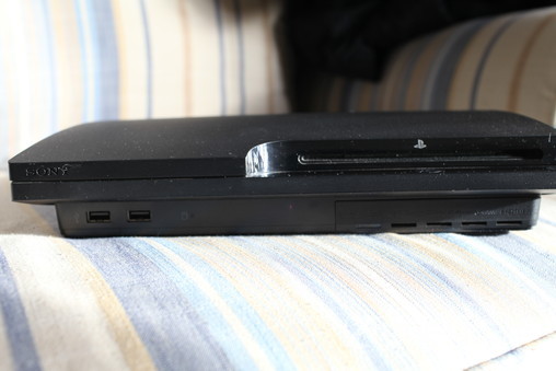 低价转让索尼PS一代光盘游戏机一台-家用游戏机